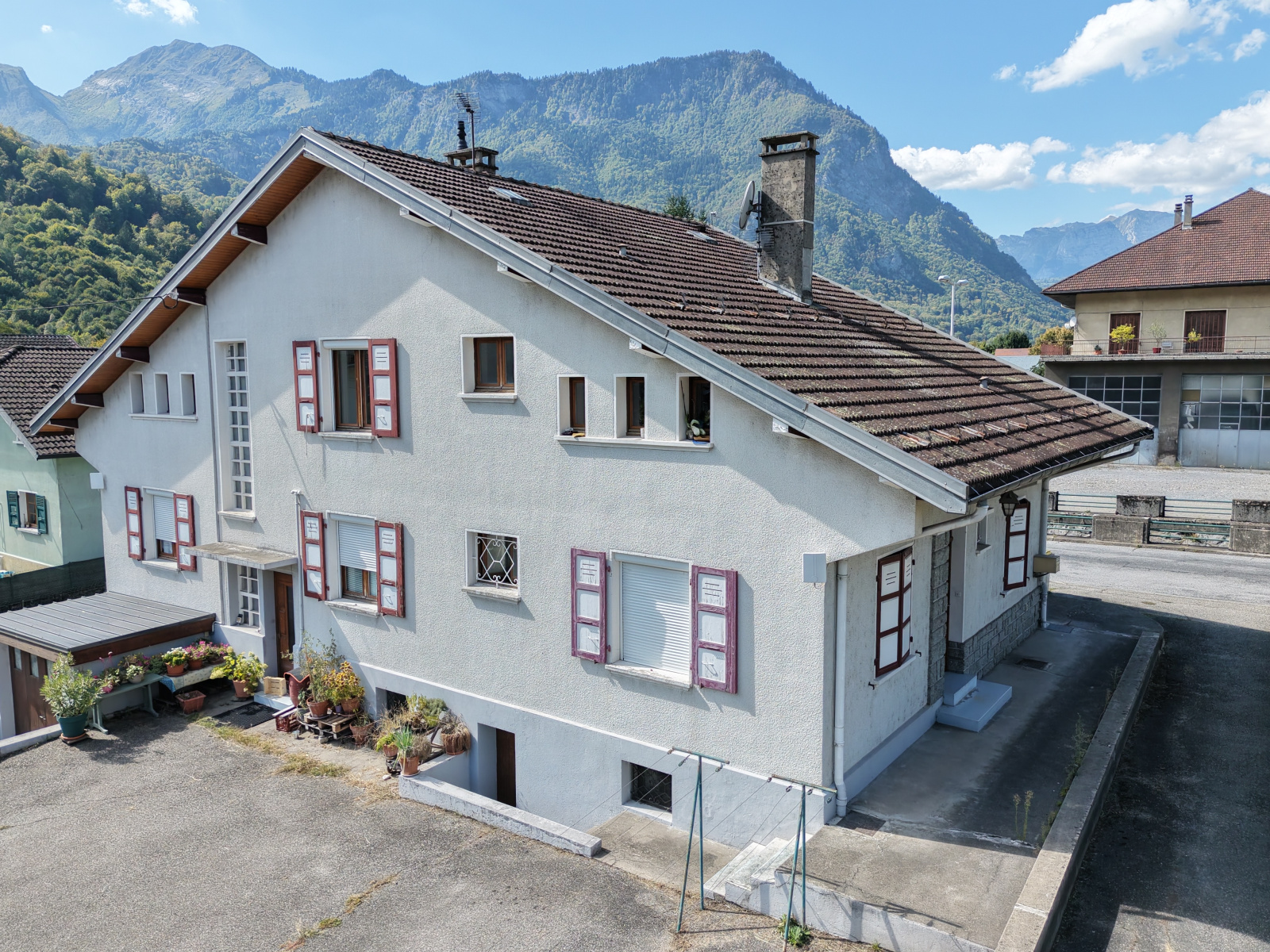 Appartement 11 pièces 255 m² · à Ugine · 255,1 m² · 343 200 €